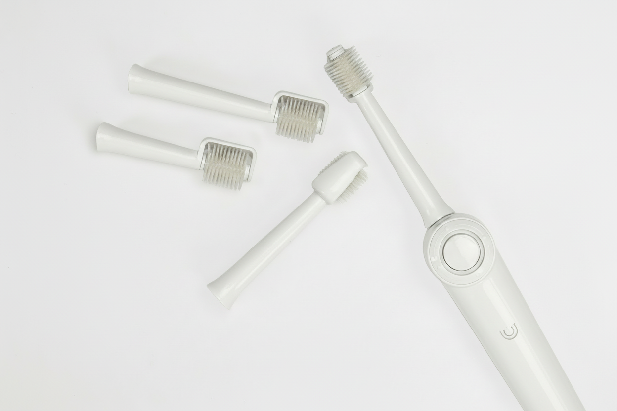 BRYTE 3 in 1 Zahnbürste